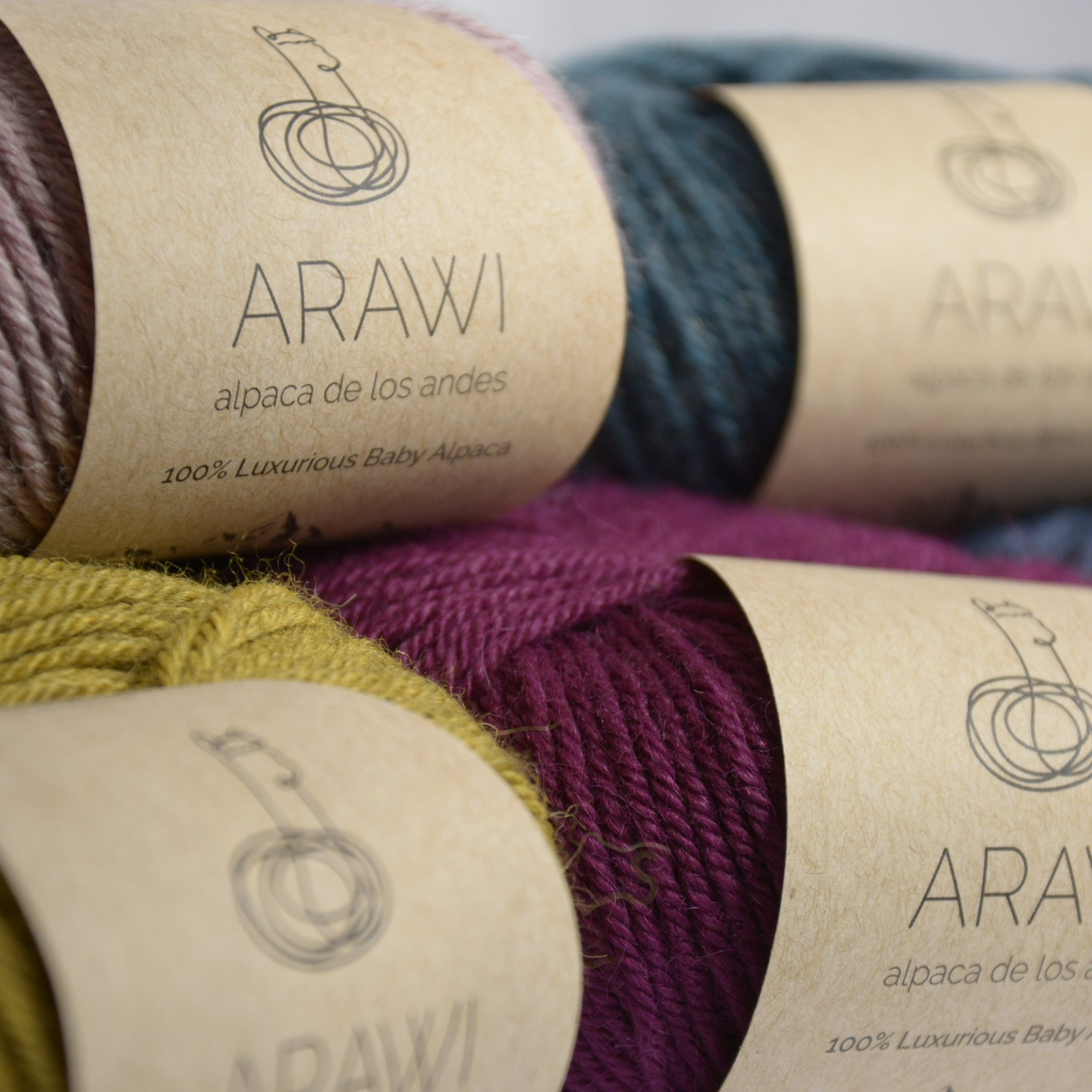 Peruvian_alpaca_yard_violet_steel_blue_yellow_purple