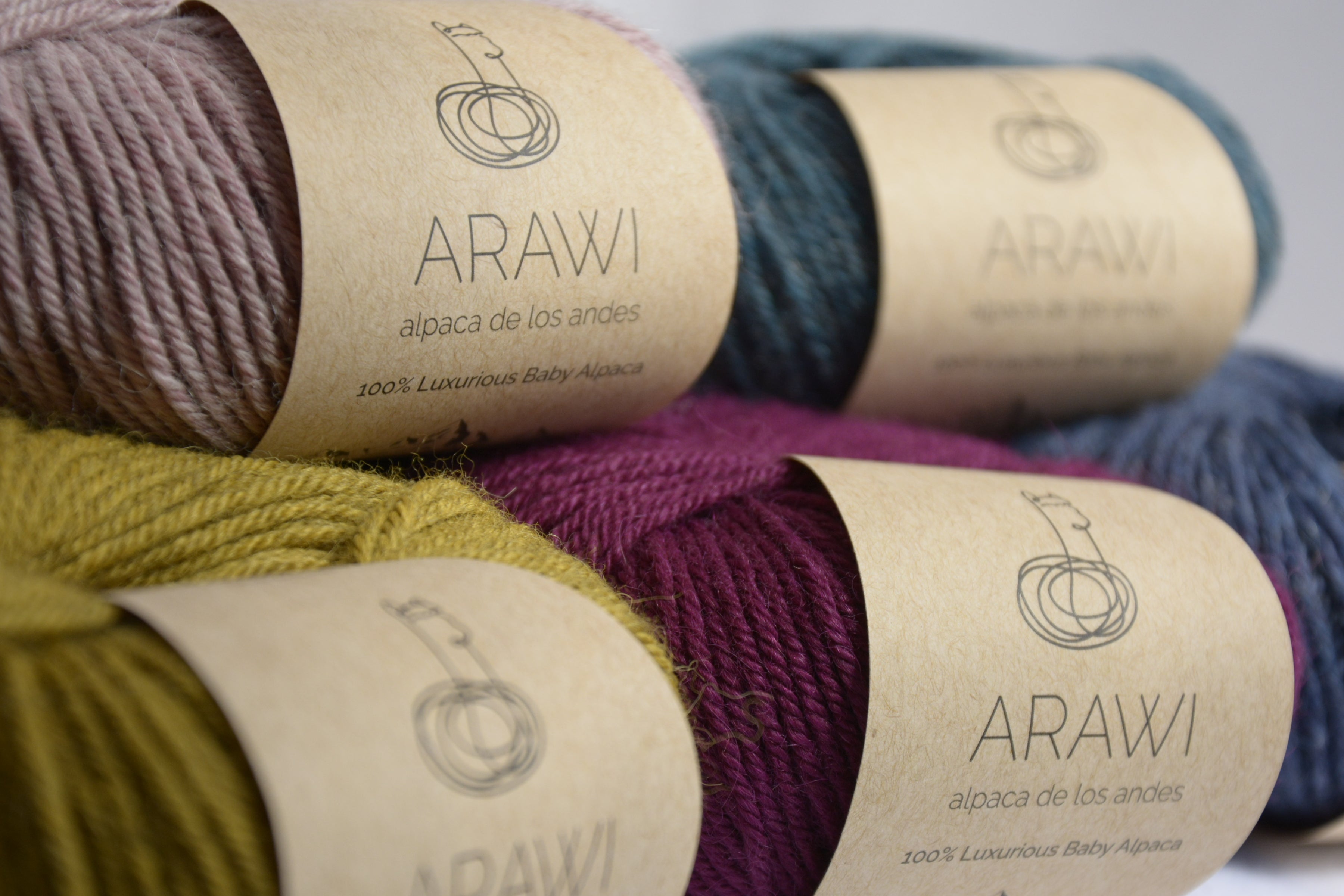 Peruvian_alpaca_yard_violet_steel_blue_yellow_purple