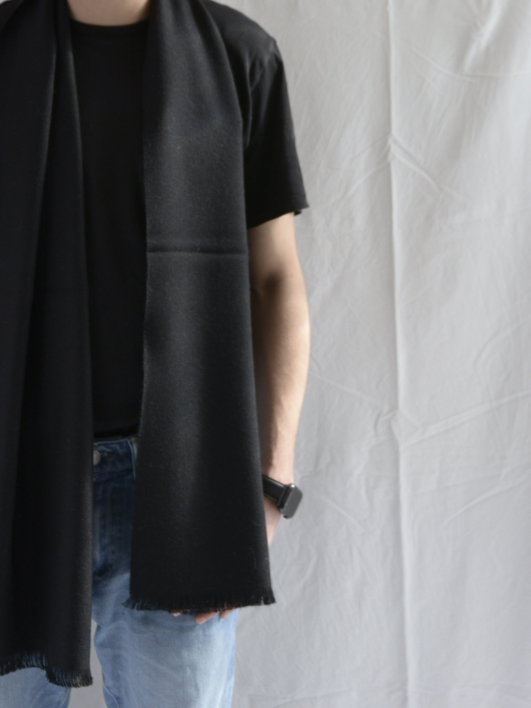 Man_wearing_brown_hat_and_black_scarf_in_Peru