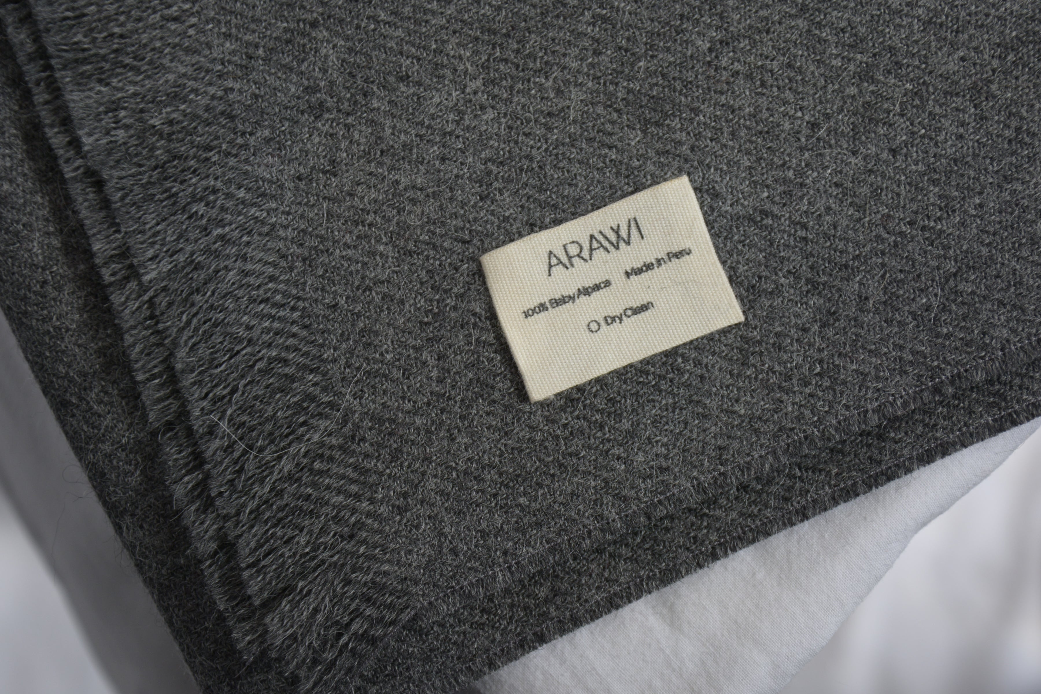 Gray_large_scarf_baby_alpaca_peruvian