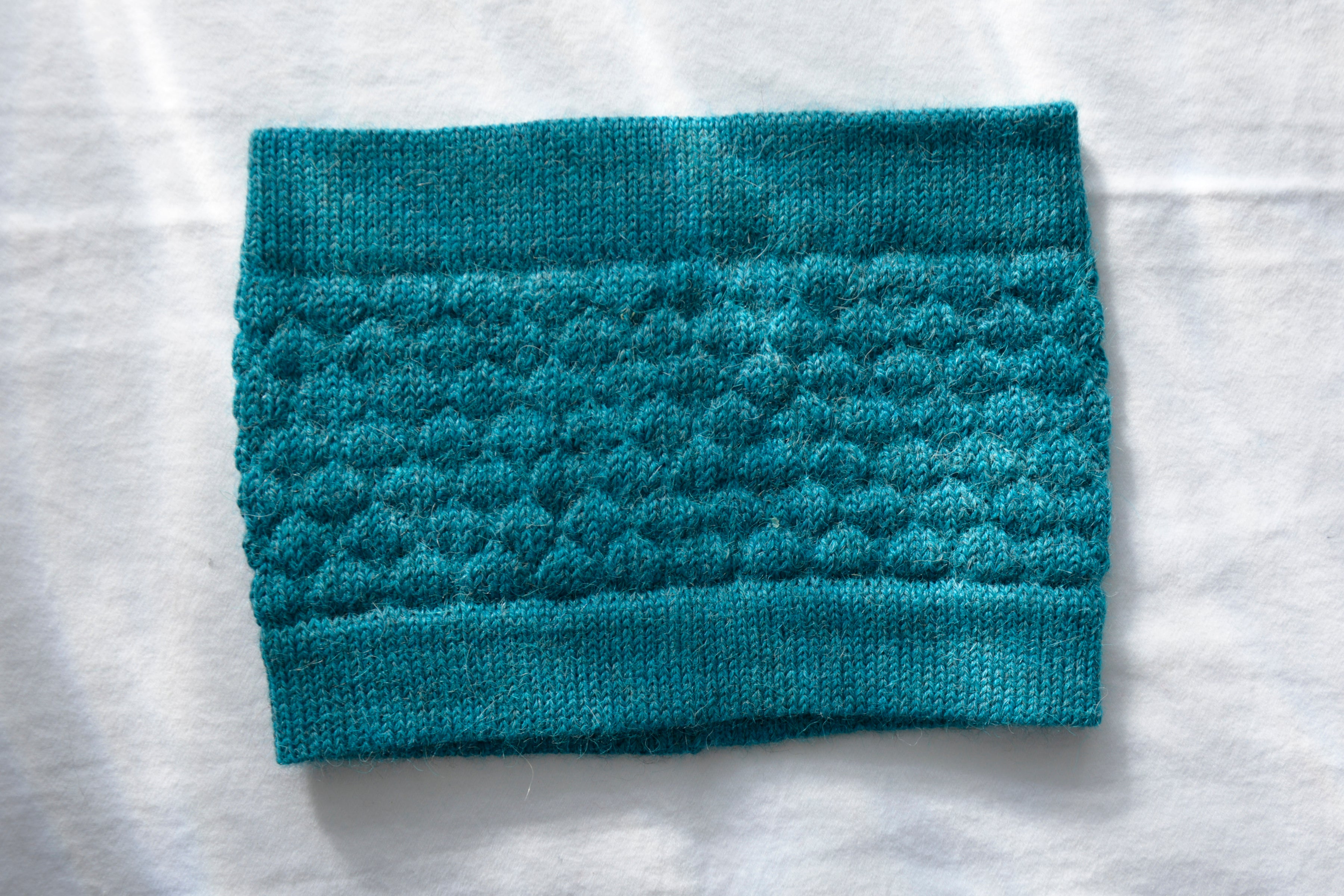 Head_band_honeycomb_pattern_aqua_blue_alpaca_wool
