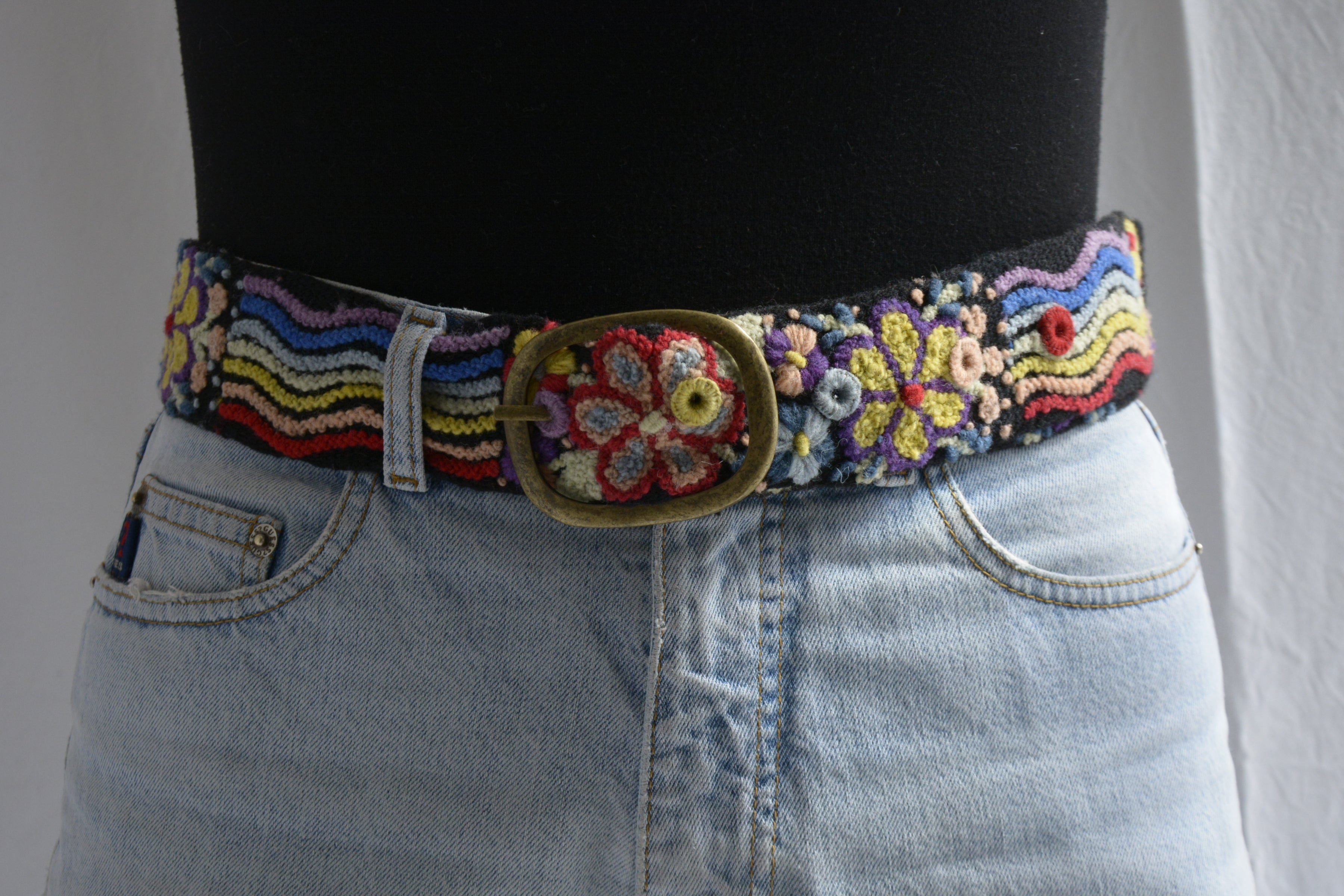 Alpaca_wool_black_flower_pattern_belt