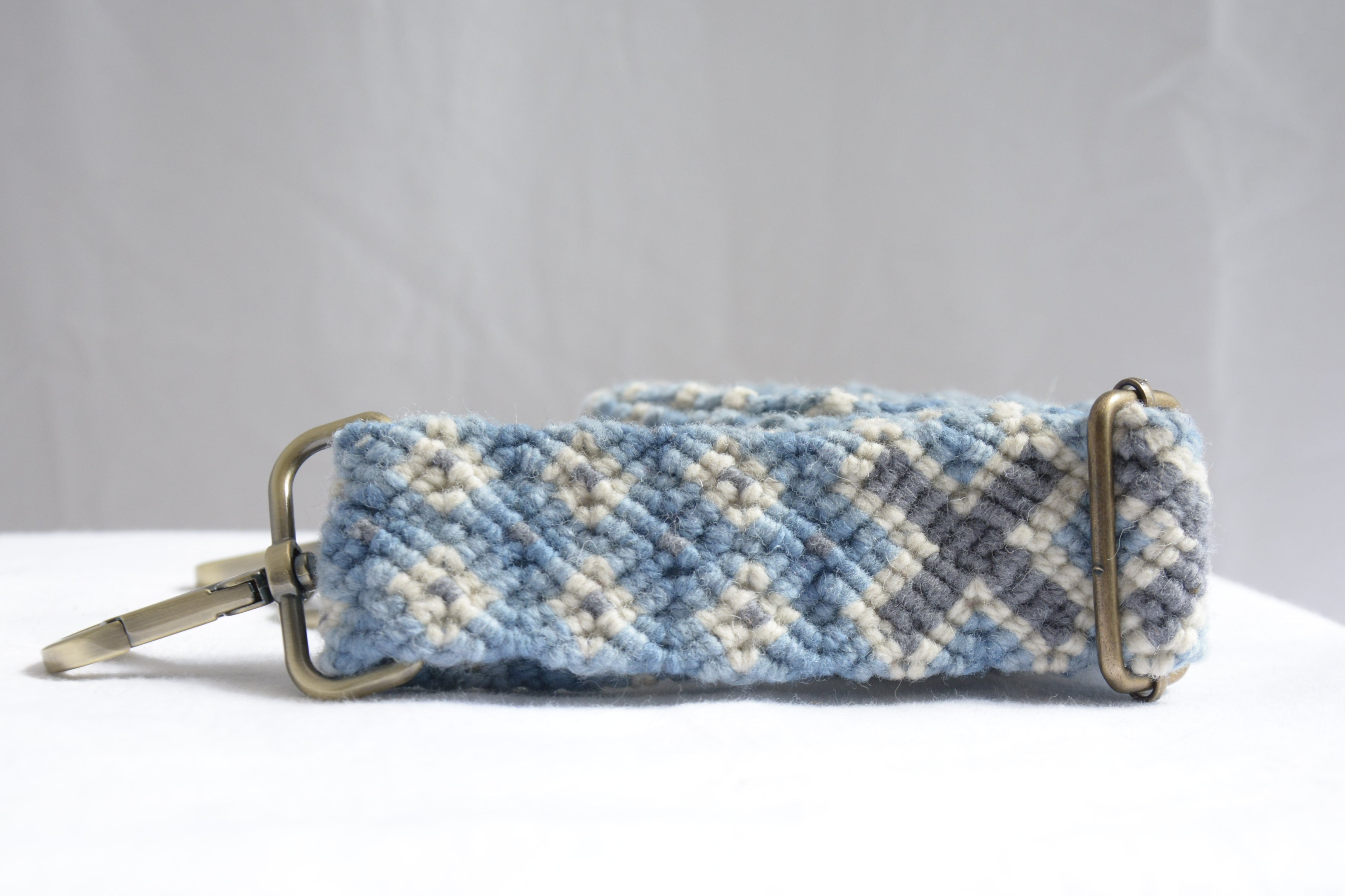 Alpaca_wool_clothing_blue_braid_multiple_use