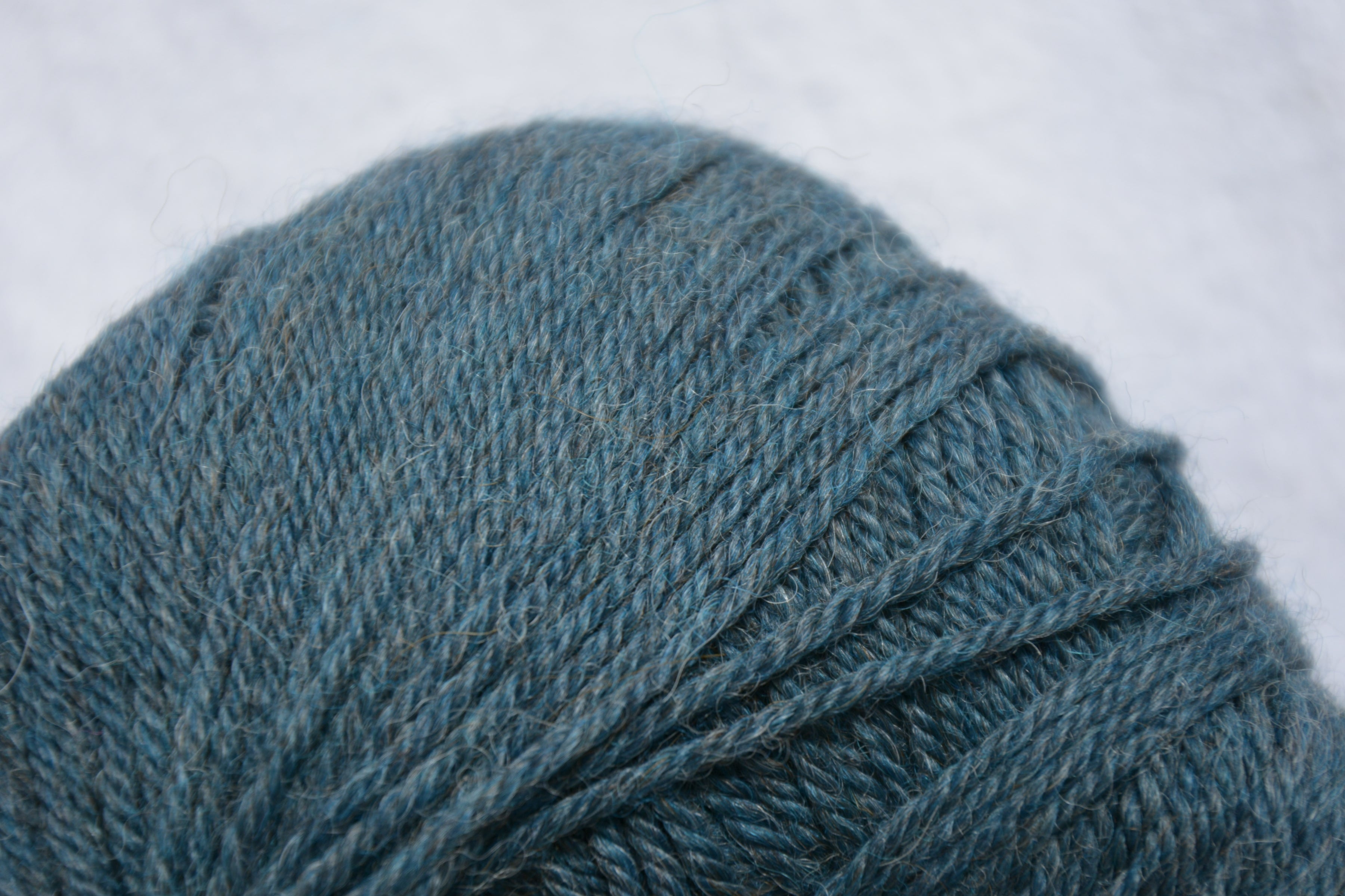 Wool_of_ baby_peruvian_alpaca_yarn_steel_blue_colored