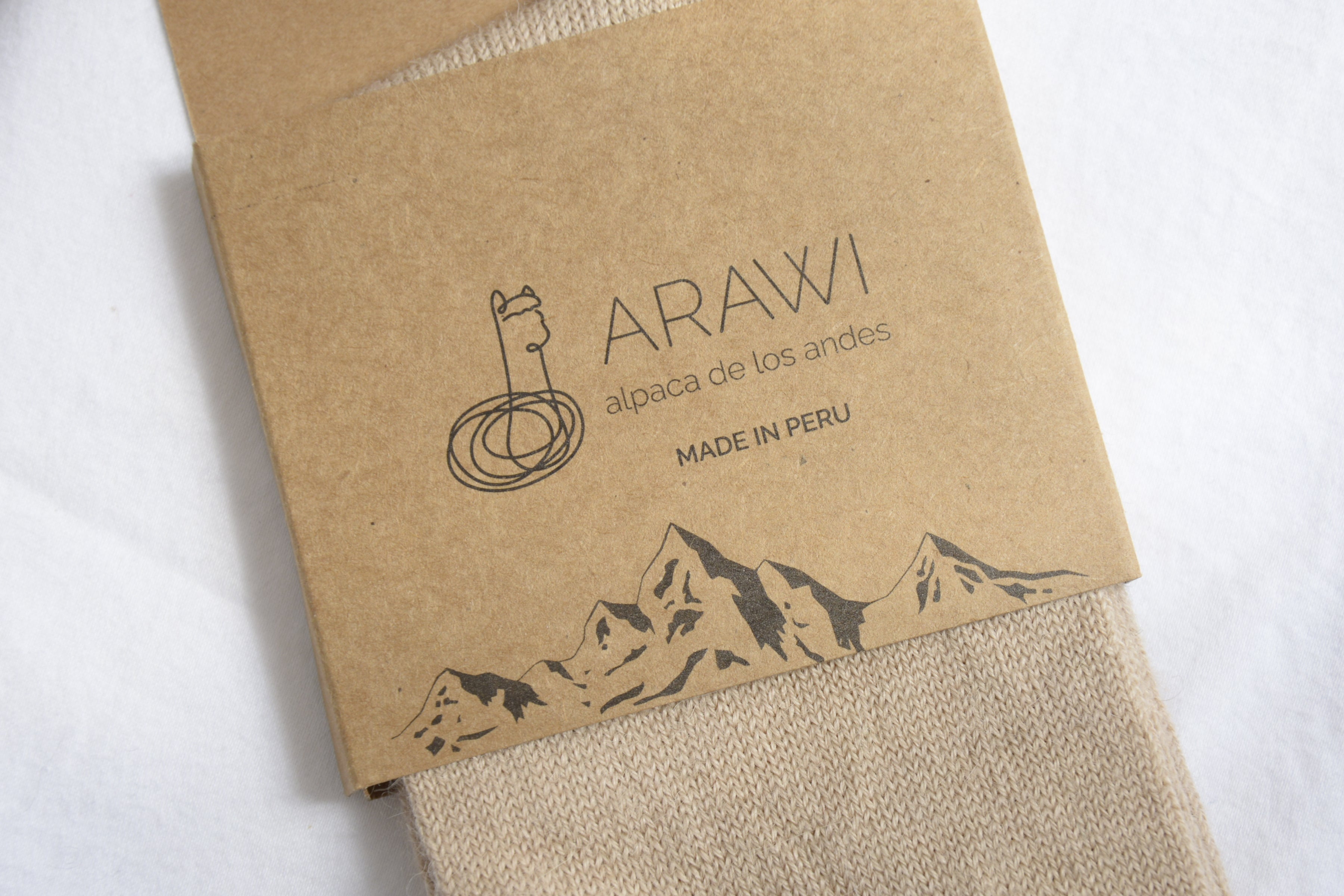 Peruvian_alpaca_beige_socks_label
