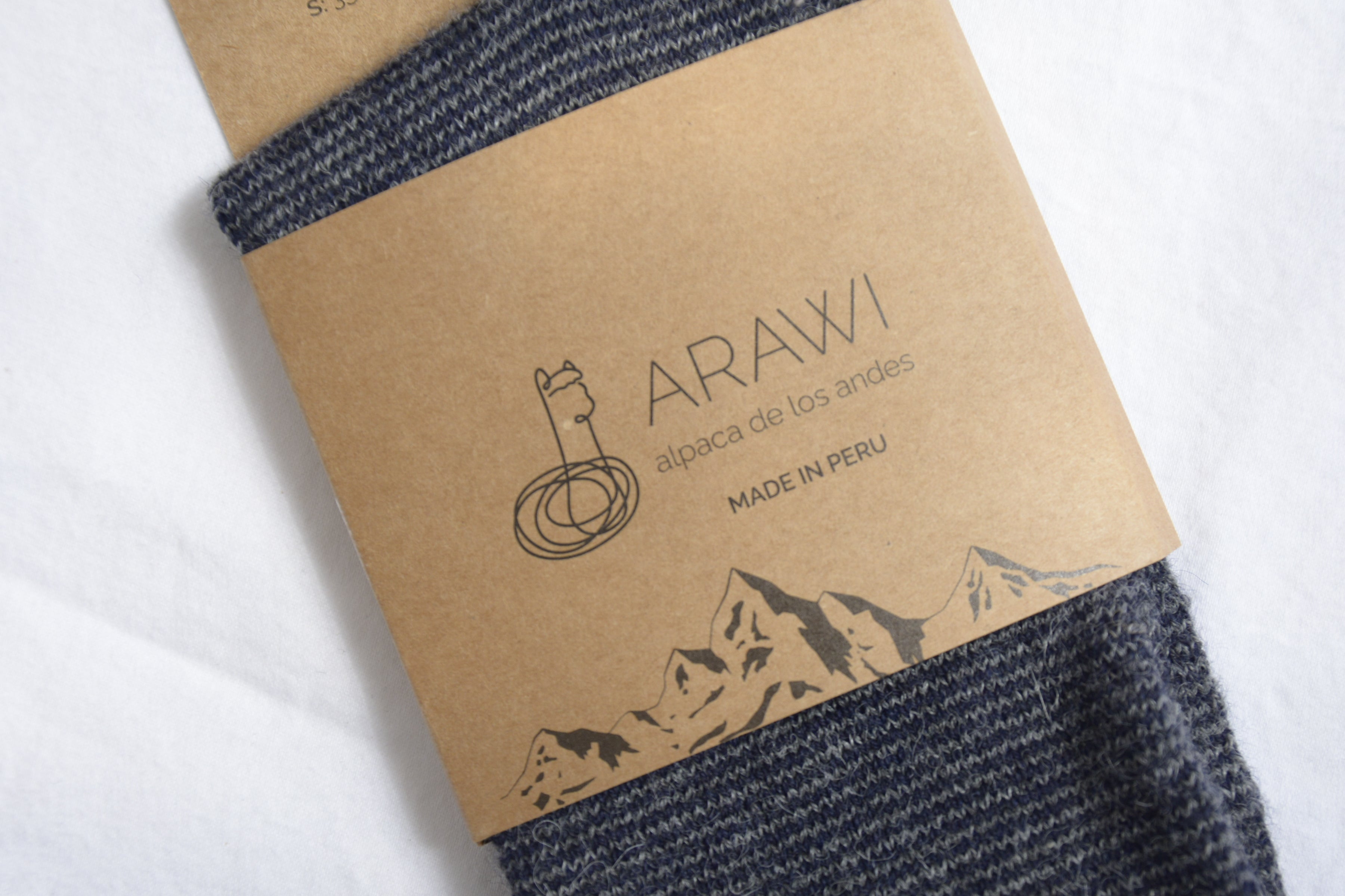 Peruvian_alpaca_marine_socks_label