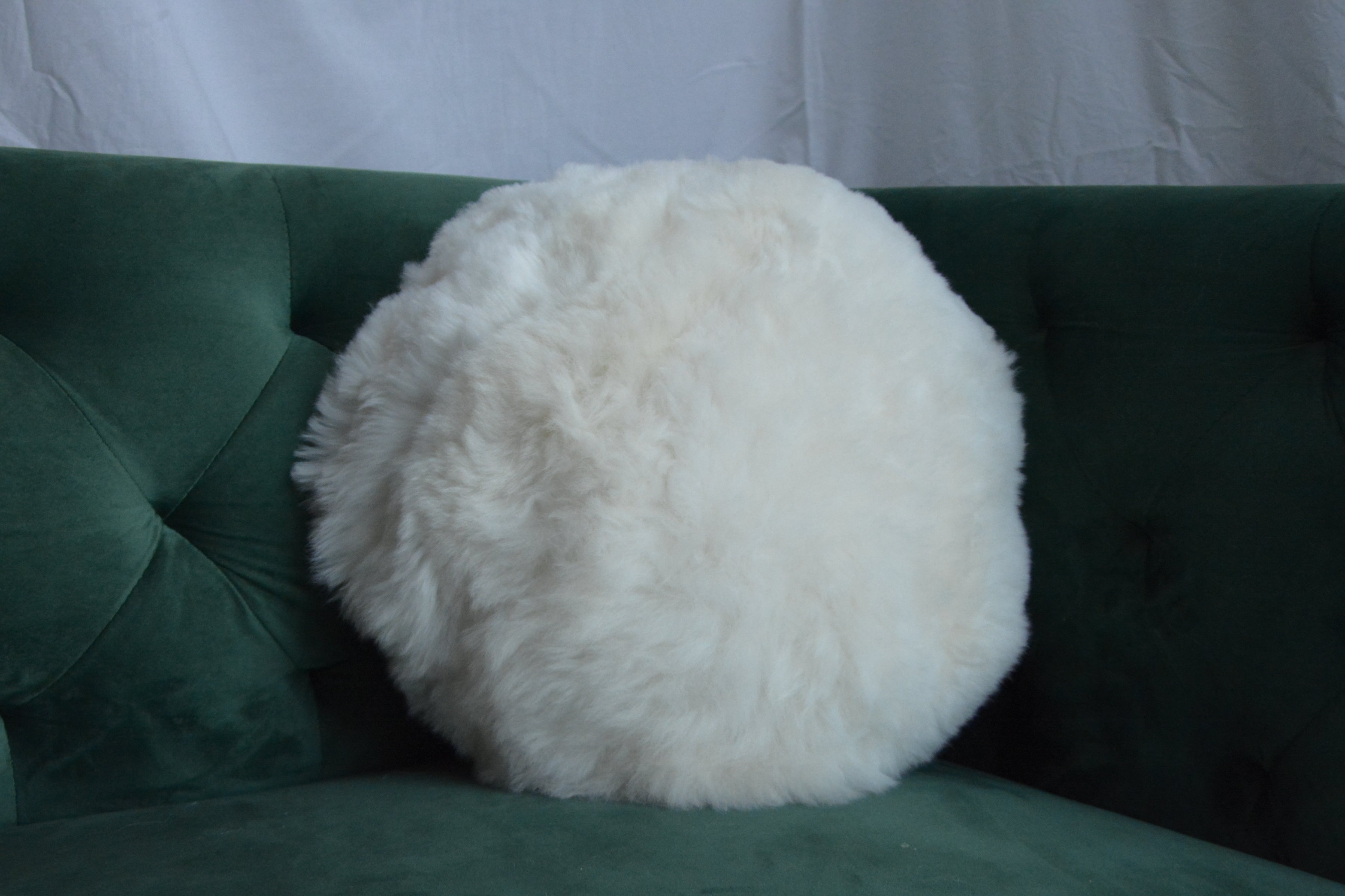Authentic_peruvian_alpaca_wool_cushion_white