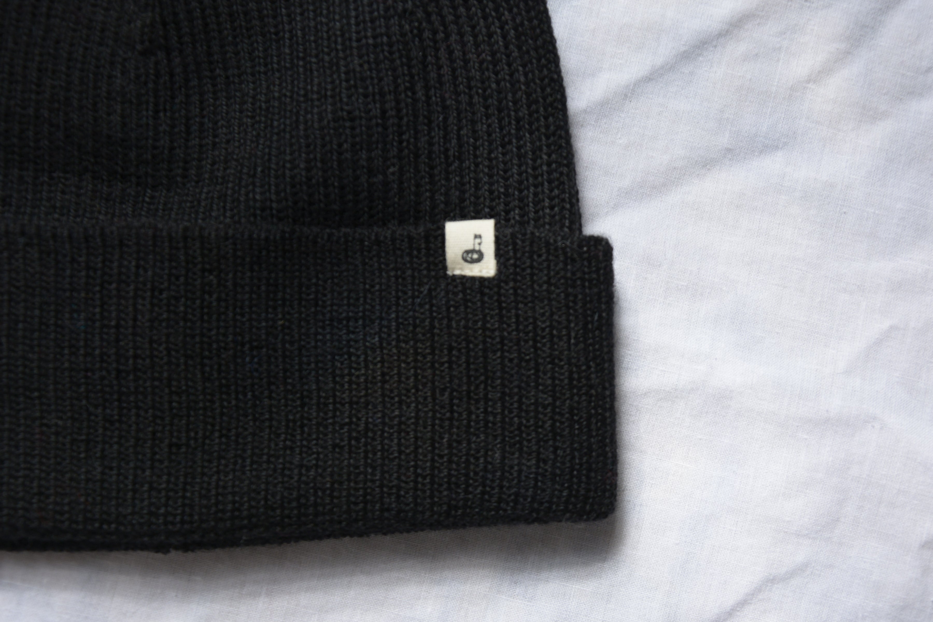 Black_beanie_closer_with_logo